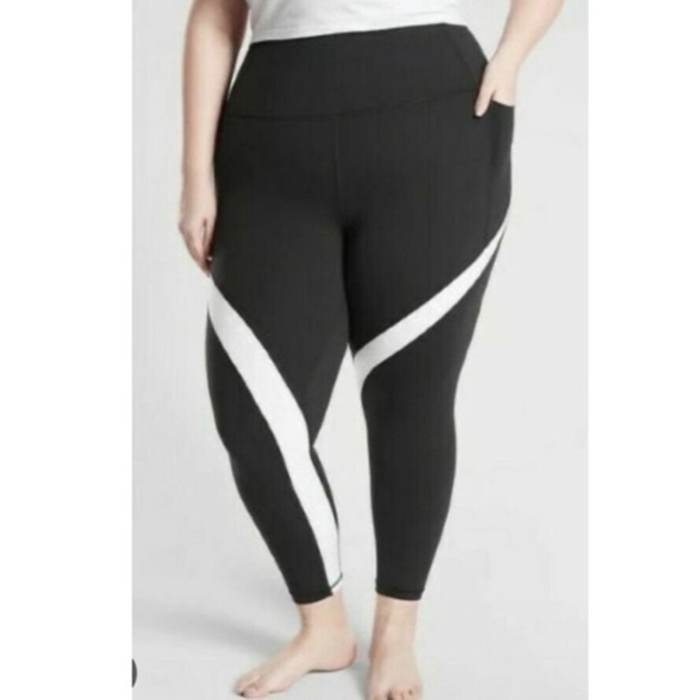 Athleta Black & White Salutation Stash Pocket 7/8 Tight Size‎ 1X